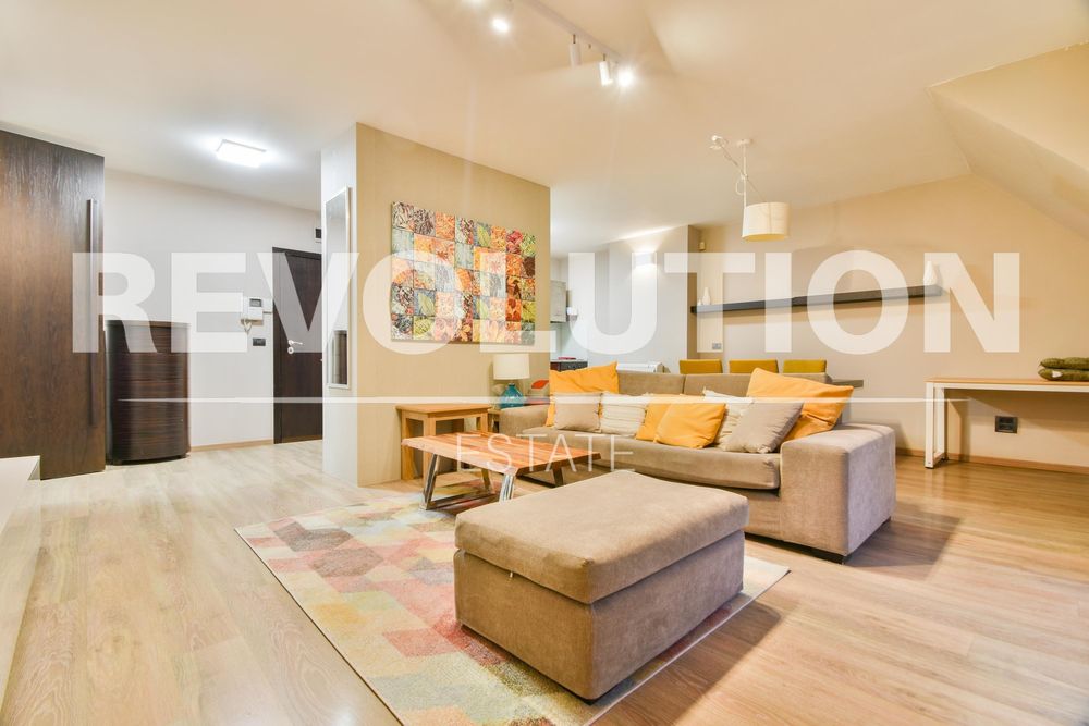 Дава се под наем Двустаен апартамент в София, Център - 70 кв.м за 947.58 € - Снимка #1