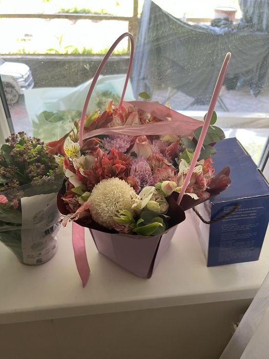 Букеты цветы разные свежие