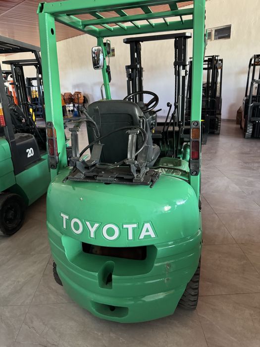 Toyota вилочный погрузчик