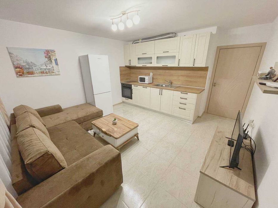 Дава се под наем Двустаен апартамент в Бургас, Братя Миладинови - 56 кв.м за 510 € - Снимка #1