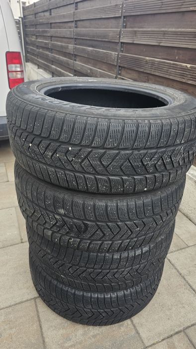 Anvelope iarnă PIRELLI scorpion 235 60 18