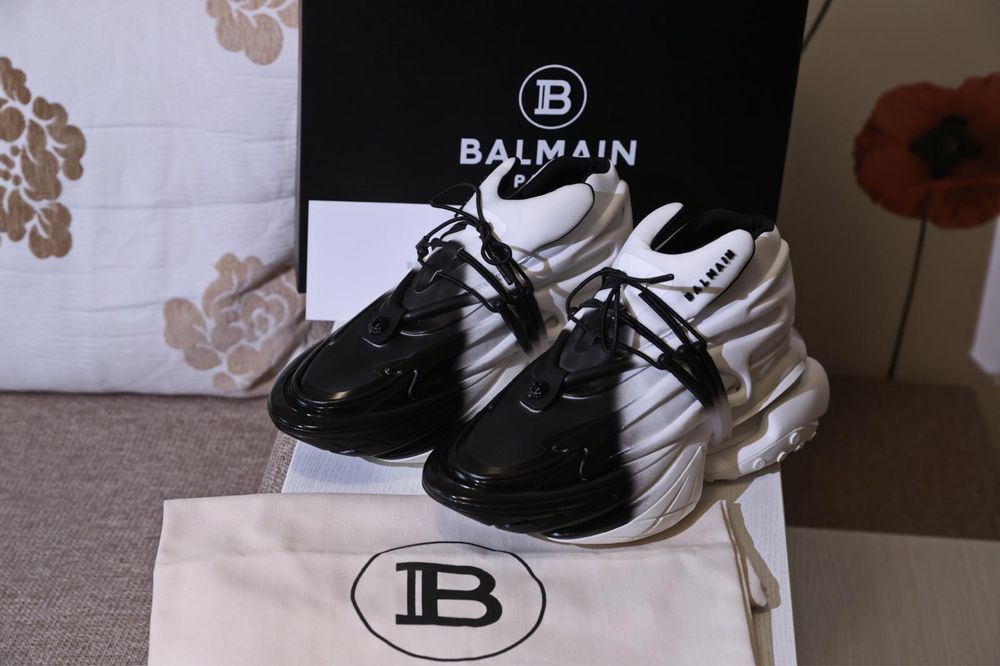 Balmain unicorn