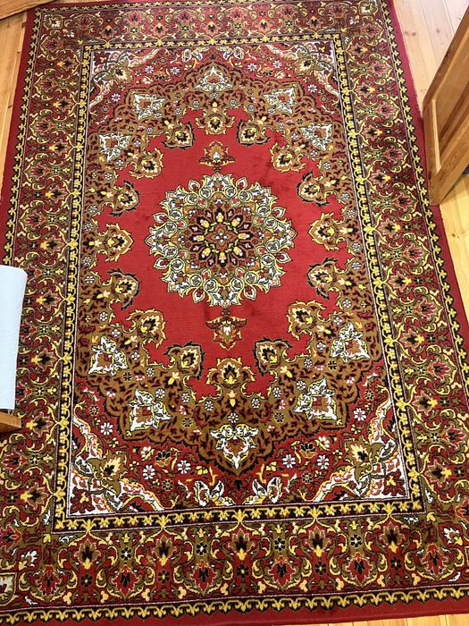 ПРОДАМ 3 КОВРА СРОЧНО читайте описание