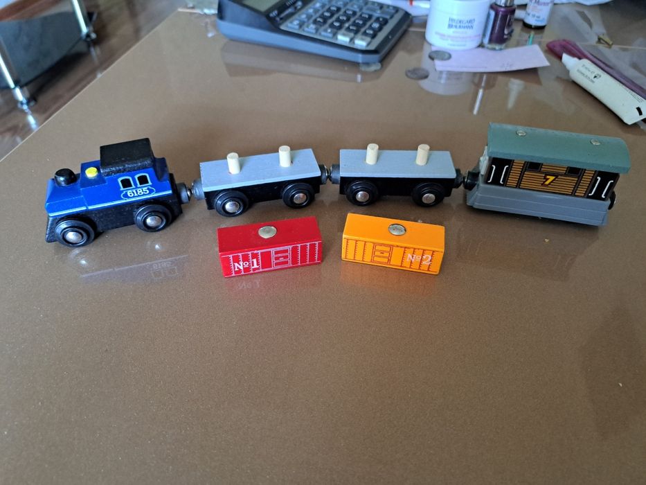 Паровозики на магнитиках