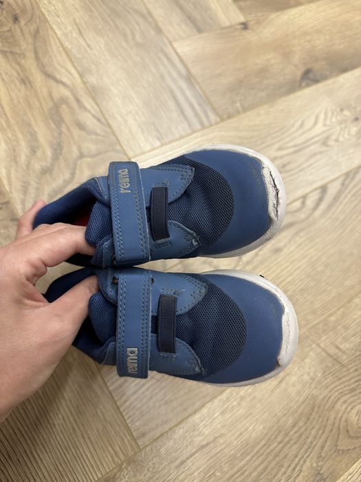 Кроссовки Reima и кроксы