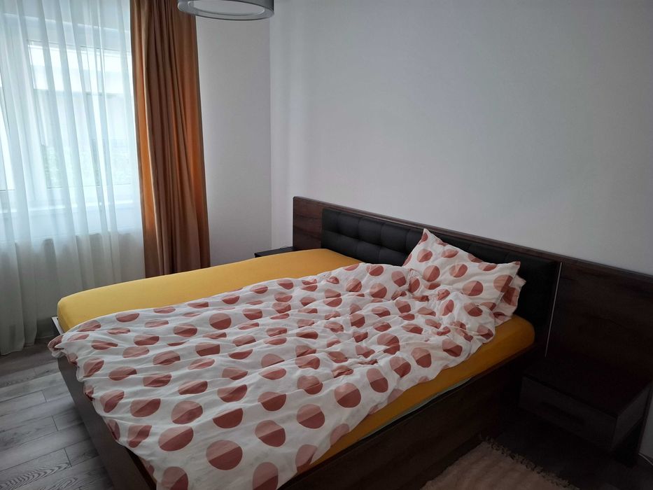 Apartament 3 camere de inchiriat Comfort Residence 1