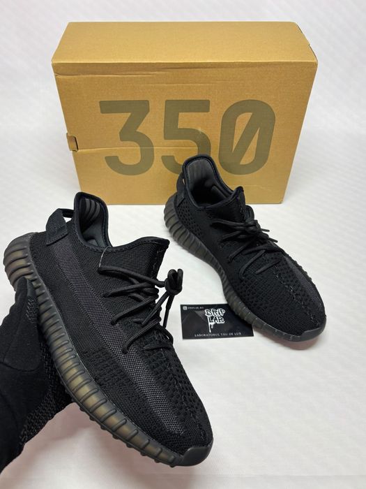 Yeezy 350 Static Black