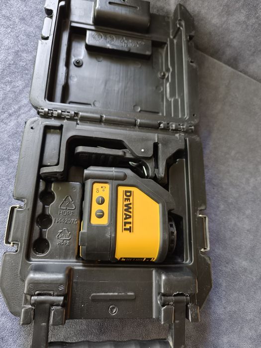 Лазерен нивелир DeWalt DW088.