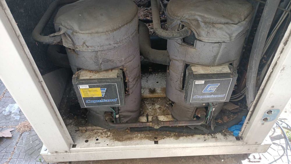 Продавам Чилър ( цял или на части)