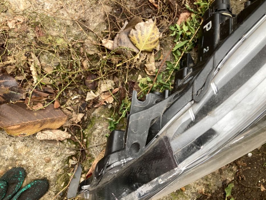 Far Toyota yaris 3 Facelift 2017 - 2019 faruri