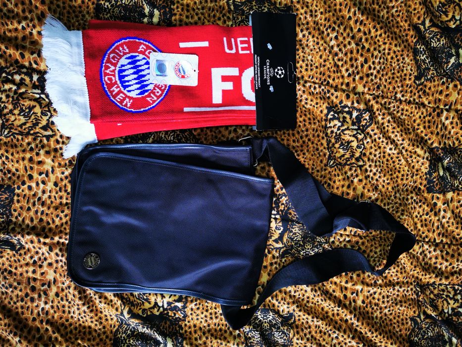 Vand tricou borseta fular Bayern Munchen noi