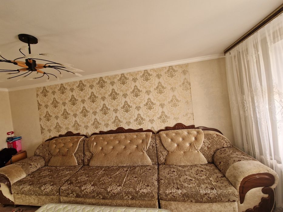 Продается 4метровый диван