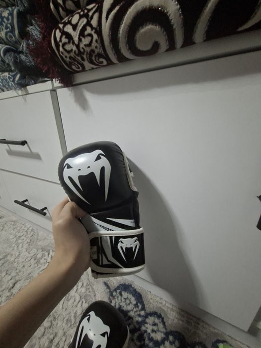 Продаётся Перчатки для Бокса,ММА,Рука Пашка