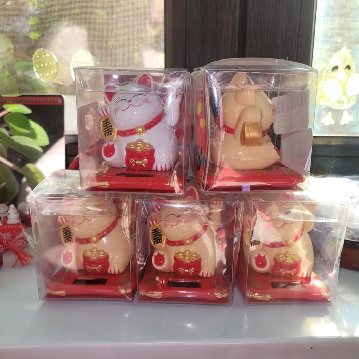 Lucky cat/pisica norocoasa mini solara 2 modele