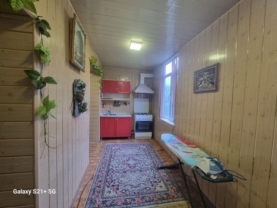 4 каватли домнинг 2 каватида 2 хонали квартира ижарага берилади