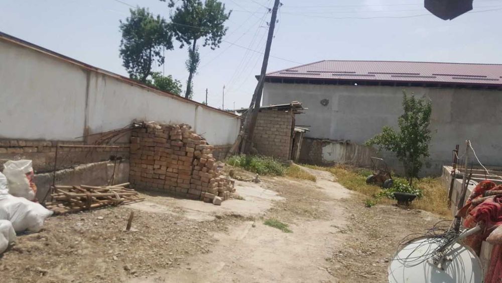 Продается участок с домом в центре Аккургана!