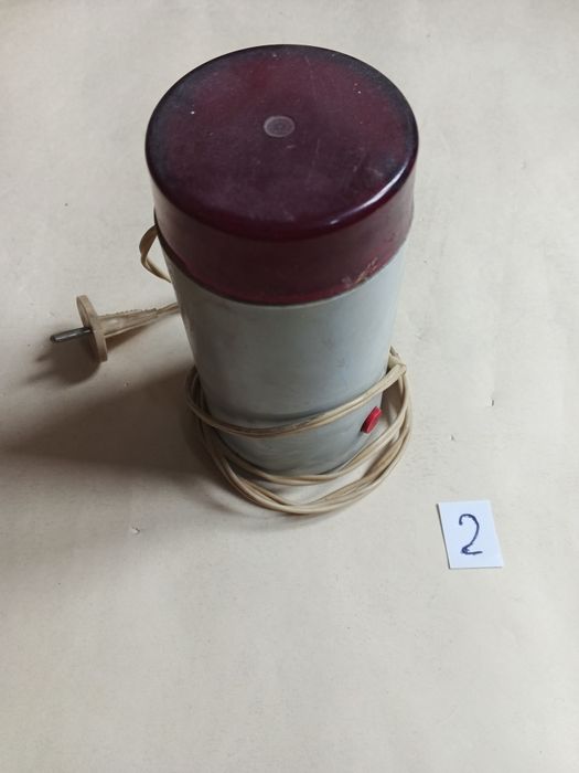 Кофемолки нерабочие.