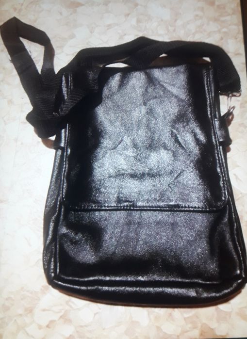 Продаю новые барсетки