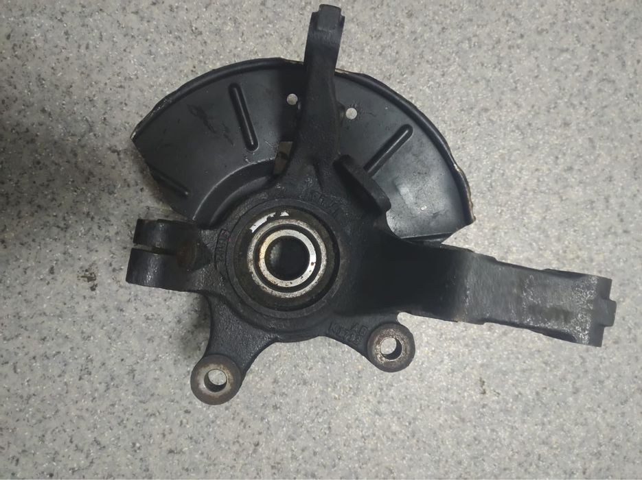 Цапфа, ступица Tribute, Escape