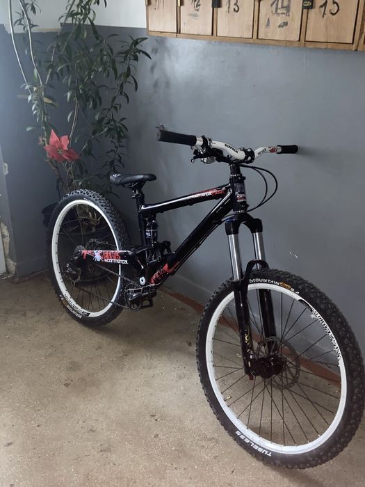 Bicicleta commencal full suspension