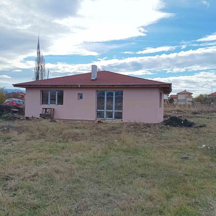 Къща в Костинброд