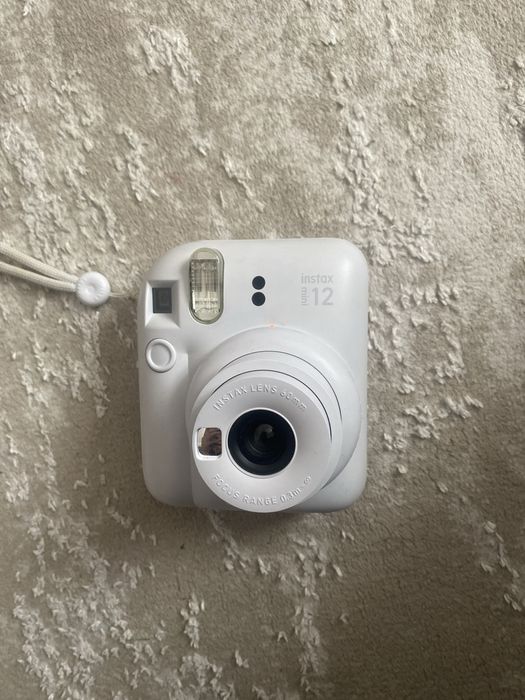 instax mini 12, Б/у фотоаппарат