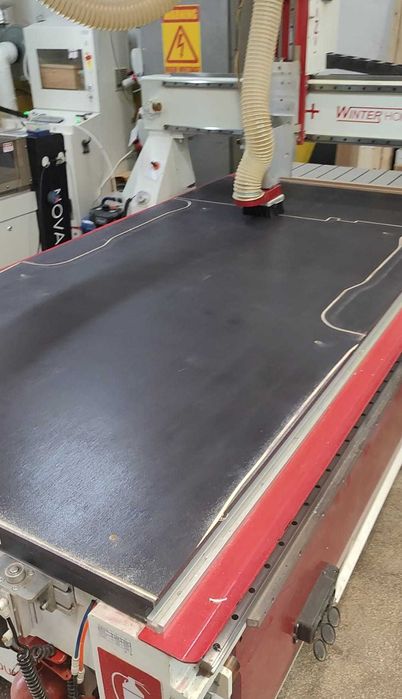 Podea din placaj antiderapant pentru utilitare