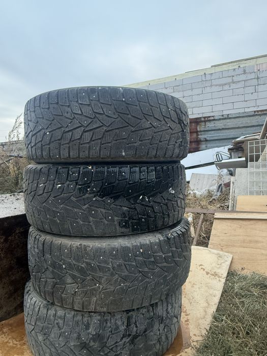 Продаю шины размер 245/45/19