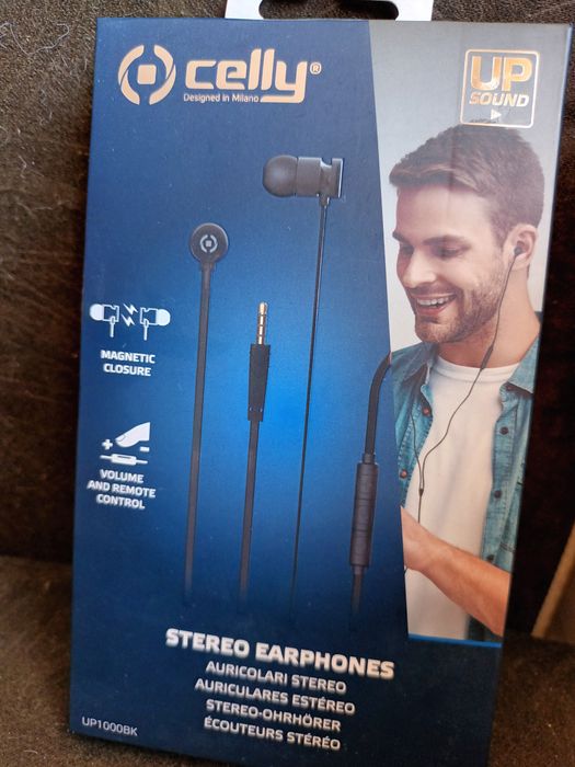 Универсални стерео слушалки 3, 5 мм Жак, с магнитно закопчаване