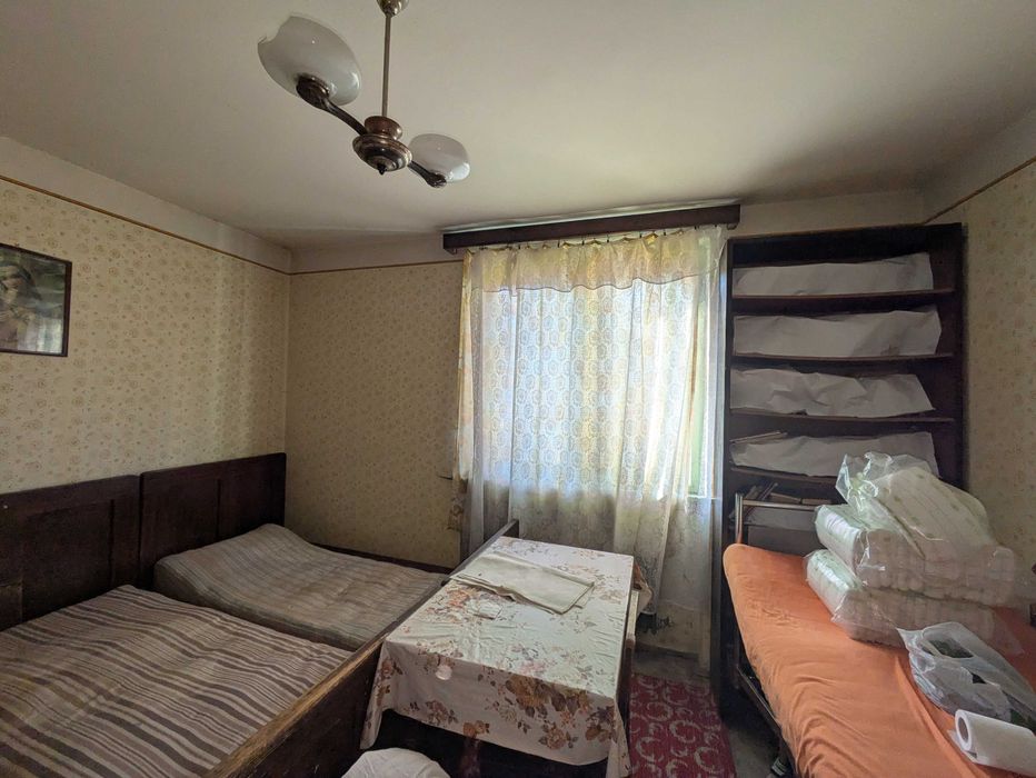 Apartament cu 2 camere si dependinte, 44mp utili, pentru renovare