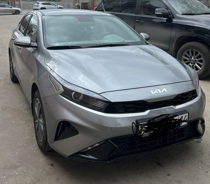 Продам автомобиль марки KIA Серато в отличном состоянии