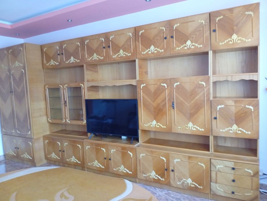 Vând mobilă living L:4300×2000 întreținută fără defecte
