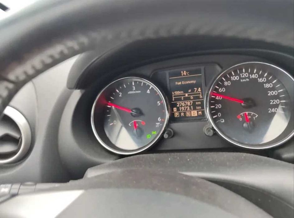 Vând Nissan Qashqai+2
