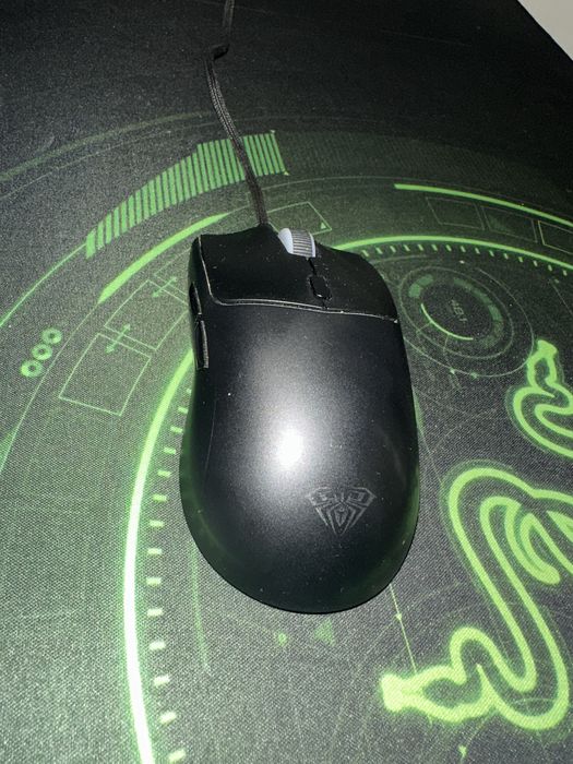 Mishka Aula SC580X black