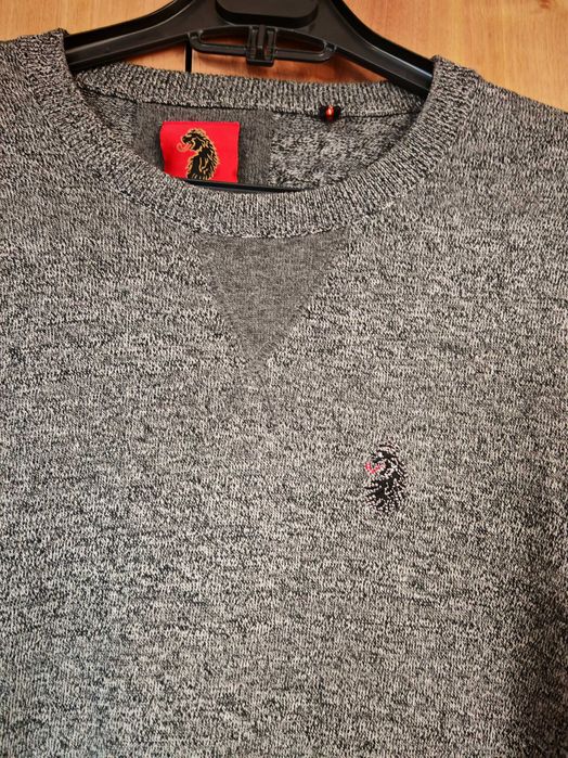 Vând pulover  Luke Sport