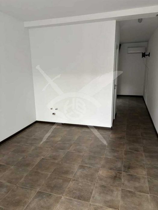 Дава се под наем Едностаен апартамент в Варна, Левски - 32 кв.м за 300 € - Снимка #1