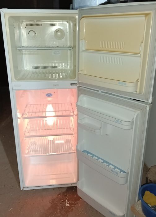 Продам холодильник
