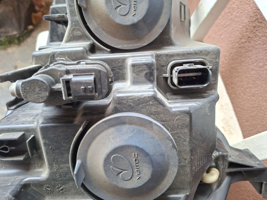 Ляв фар за Renault Master 2019 - 2024