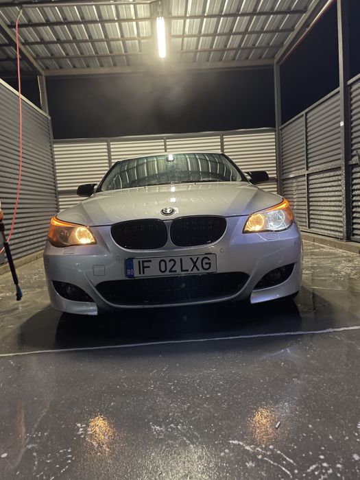 Vand sau schimb  cu passat b5.5 sau bmw e90.e60E 60 520i