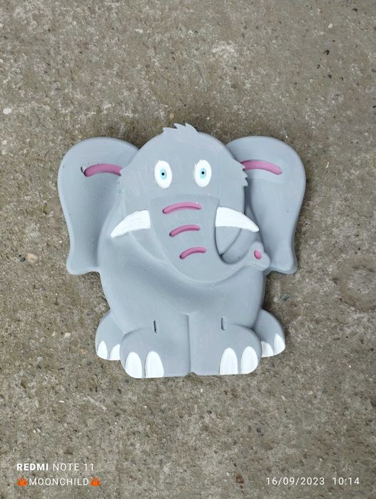 Продавам гипсови фигурки