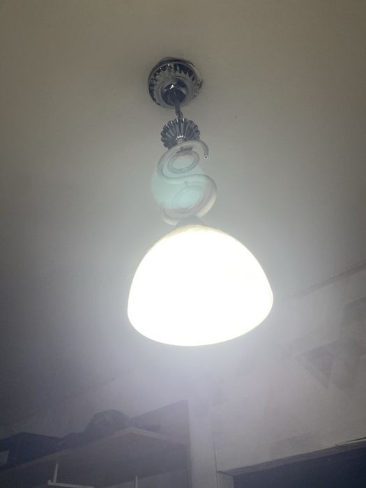 Продам люстры хорошие