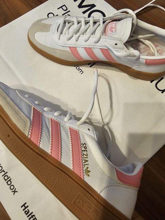 Vand Adidas Spezial dama