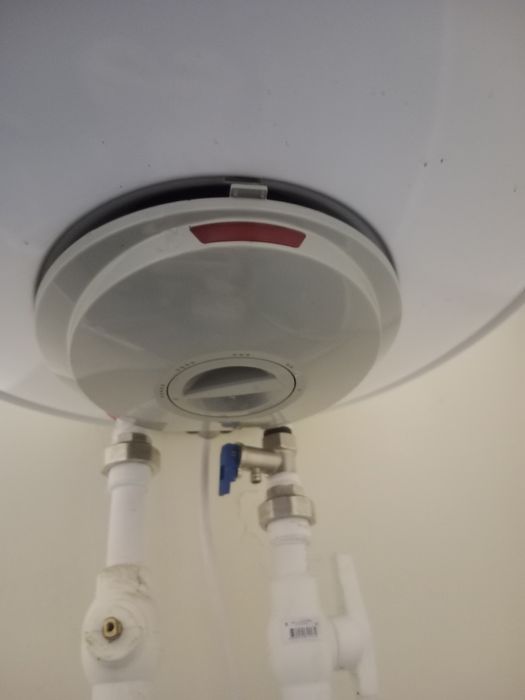 Водонагреватель 80л