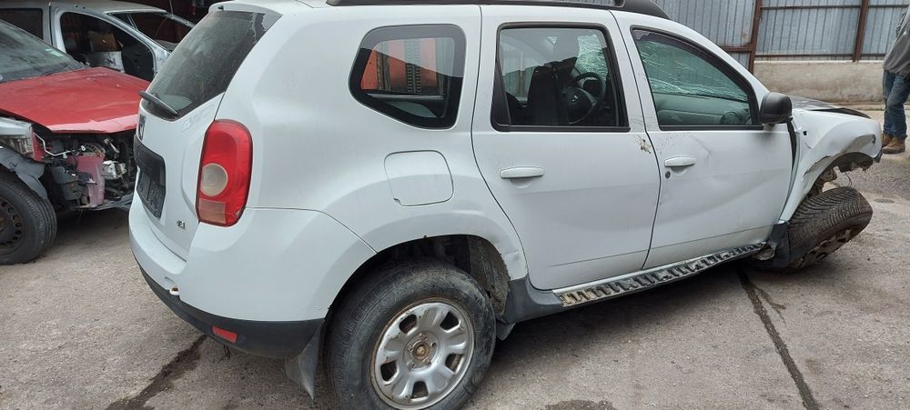 Dezmembrez Dacia Duster 2012 4x4 4WD 1,5 dci piese duster