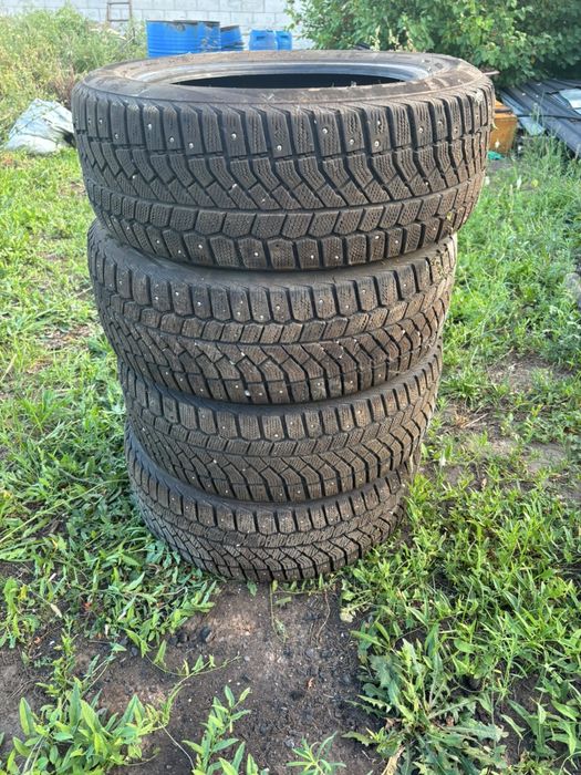 Продам шины на r16