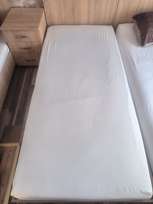 Pat de o persoana (nu include saltea)