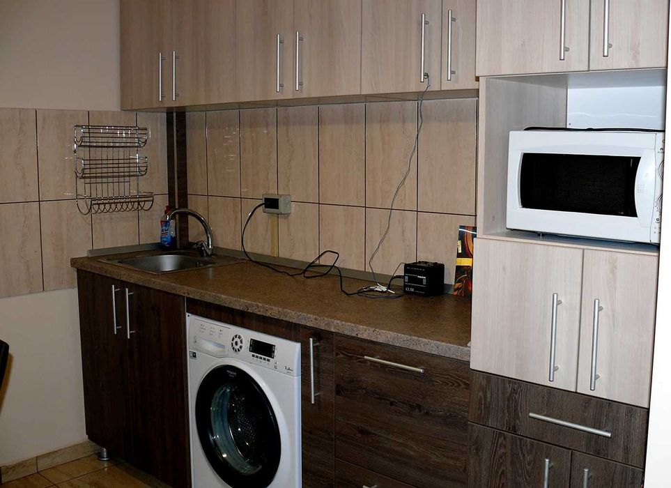 PROPRIETAR , ofer spre închiriere apartament cu 2 camere zona Micălaca 300