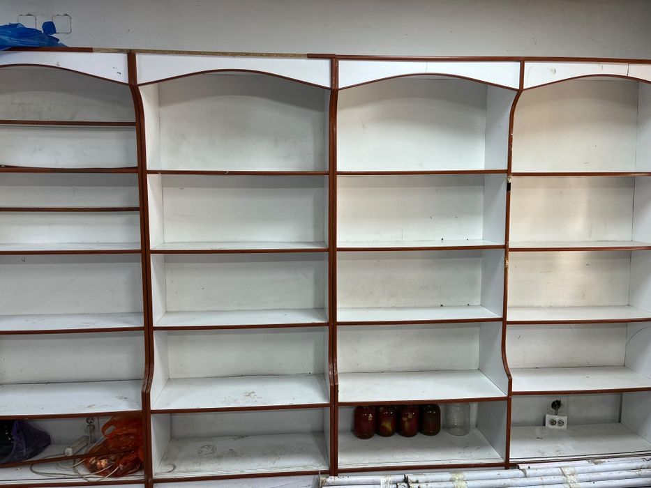 Продам стеллажи для магазинов