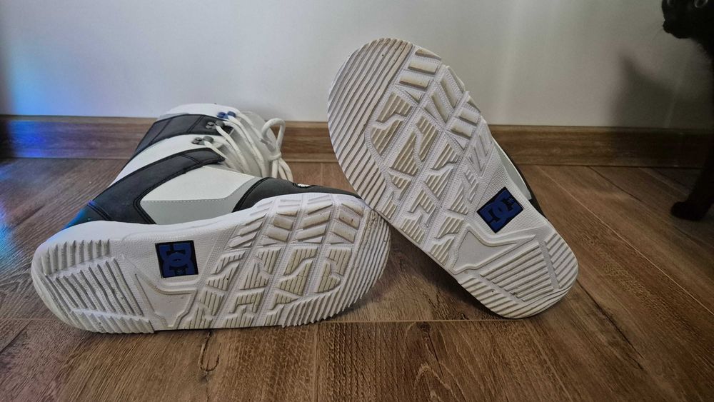 Сноуборд обувки DC 26cm и 27 cm