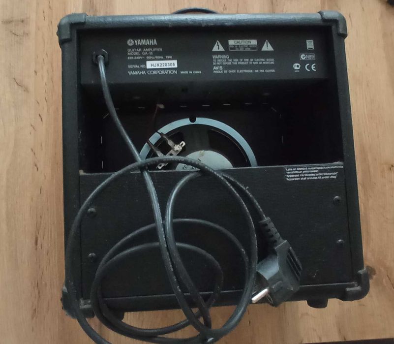 Китарен усилвател / Кубе Yamaha GA-15 (15W)